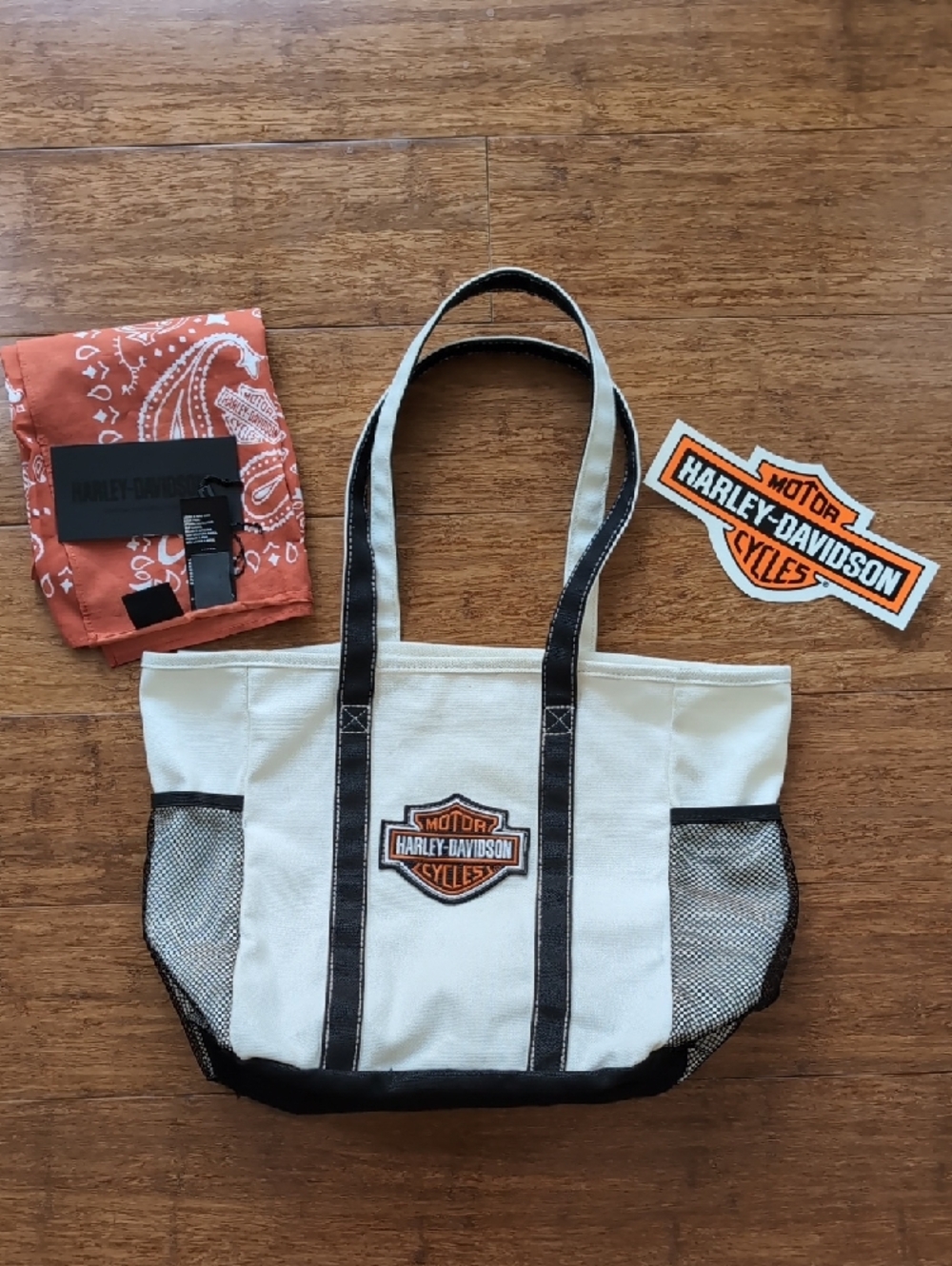 Bundle Of Harley-Davidson Bar & Shield Beach Tote Bag, Handkerchief & Sticker - Picture 13 of 13